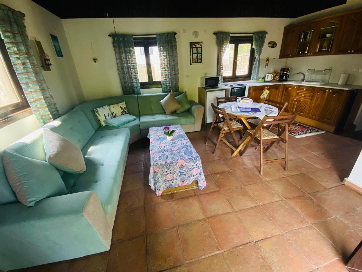 Bebrovo Lavender And Poppy Cottages מראה חיצוני תמונה